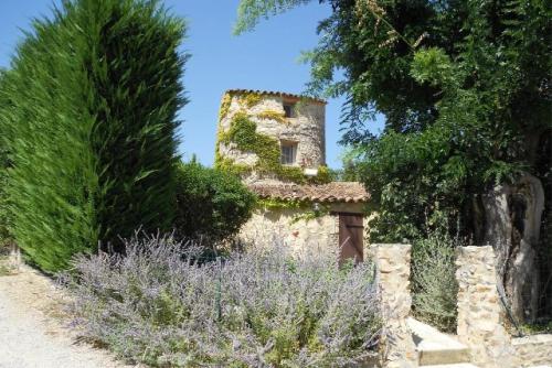 Authentique Pigeonnier au charme provençal dans le Sud Luberon gîte à louer La Bastide-des-Jourdans