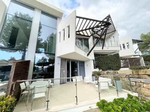  Modern villa in gated complex Sierra Blanca Marbella in Marbella