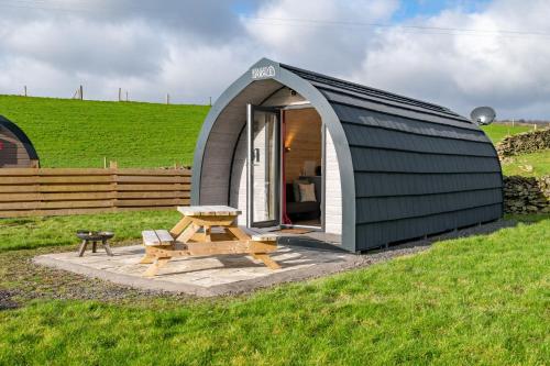 Hen House - Family Glamping Pod On A Working Farm gîte à louer Crook