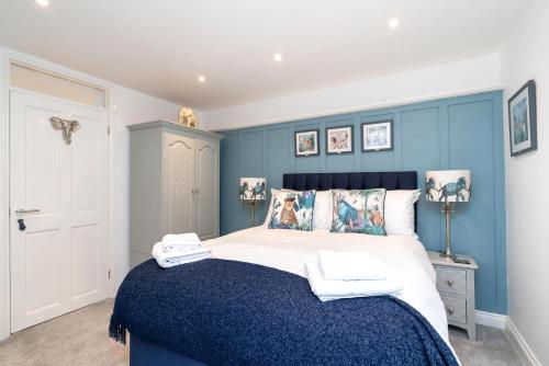 Stunning 2 Bed Basement Flat in the Heart of Cheltenham!