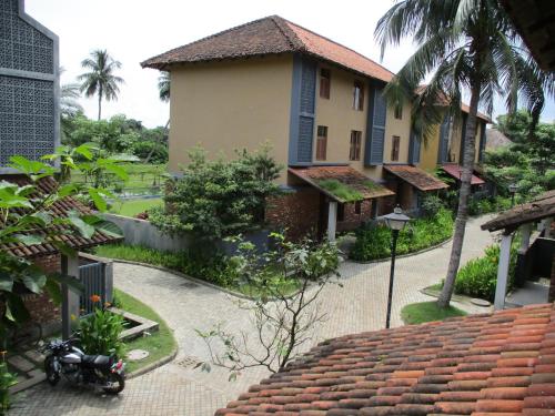 Ganga Kutir Oak Villa on Raichak