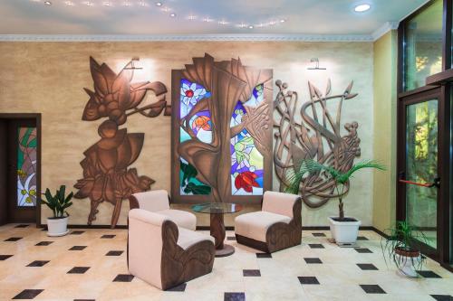 Babylon Hotel - image 11