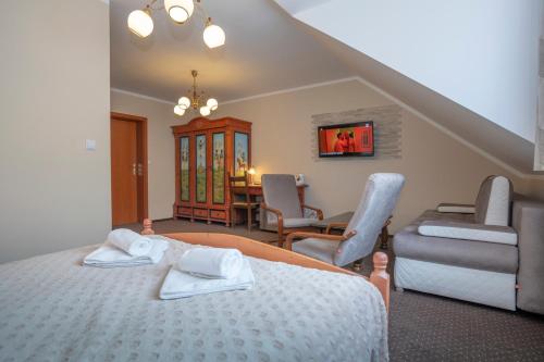 Double Room with Extra Bed room in Hotel Diament