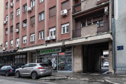 Apartment Vracar Belgrade St Sava Church Park - image 4
