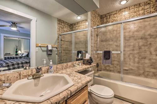 Less Than 1 Mi to Jack Frost Lake Harmony Townhome! Less Than 1 Mi to Jack Frost Lake Harmony Townhome!