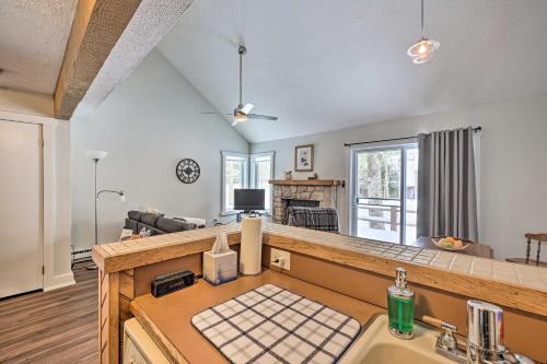 Less Than 1 Mi to Jack Frost Lake Harmony Townhome! Less Than 1 Mi to Jack Frost Lake Harmony Townhome!