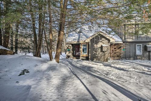 Less Than 1 Mi to Jack Frost Lake Harmony Townhome! Less Than 1 Mi to Jack Frost Lake Harmony Townhome!