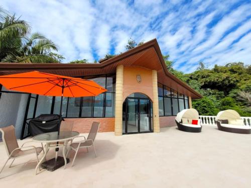 Balcony/terrace, Casa Castillo, 3 or 6 Bdr, Manuel Antonio, Ocean view in Quepos
