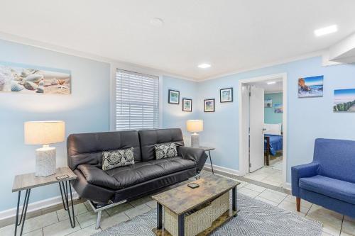 . 23 Center St - Sunny Side Down - Downstairs Apartment