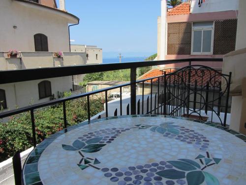 Double or Twin Room with Sea View image 4