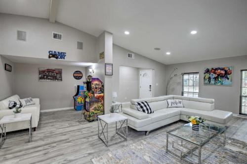 Family Home with Game Room in Garland! in Garland, USA
