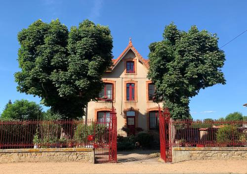 MAS TERRE Chambres d'Hôtes - Accommodation - Lezoux