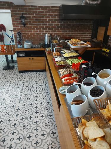 White Golden Suite Hotel - image 6