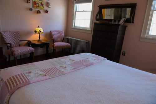 Shoreham Inn Bed & Breakfast