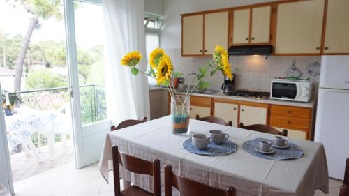 Fantastic flat in a quiet villa with terrace in Lignano Pineta