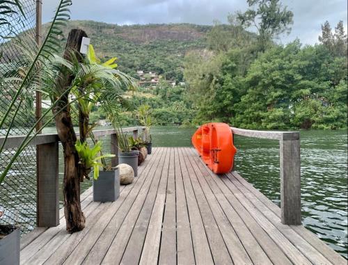 Paraíso na Ilha da Gigóia