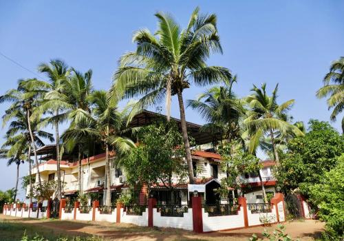 SHANU'S SEASIDE INN - Near Candolim Beach, Goa