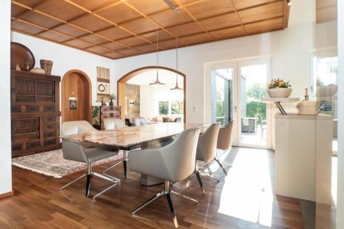  Exclusivamente amueblada y espaciosa casa, Ferienwohnung in Santo Domingo
