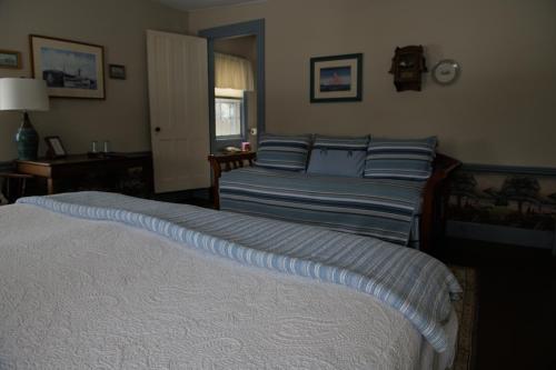 Shoreham Inn Bed & Breakfast