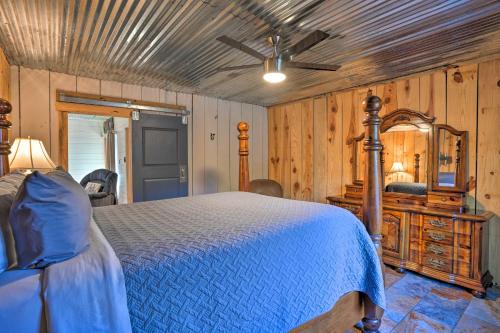 Summerville Cabin with Private Creek and Blue Hole!