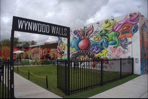 New Modern cozy 3/2 APT B (Near Wynwood)