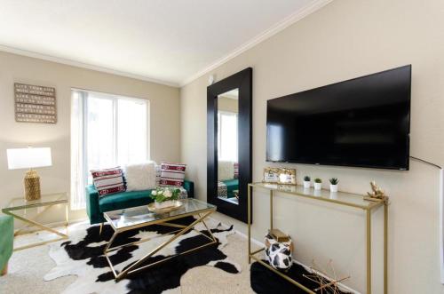 Gucci Loft FREE parking and WIFI