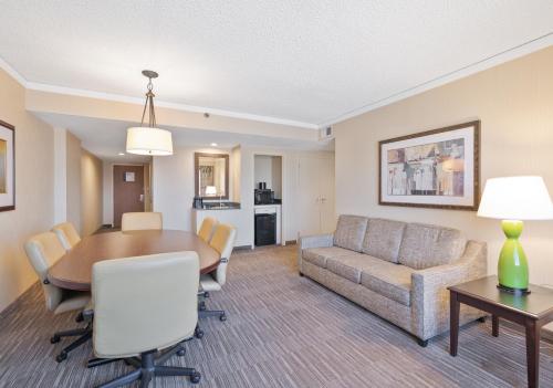 2 double beds, 1 sofa bed