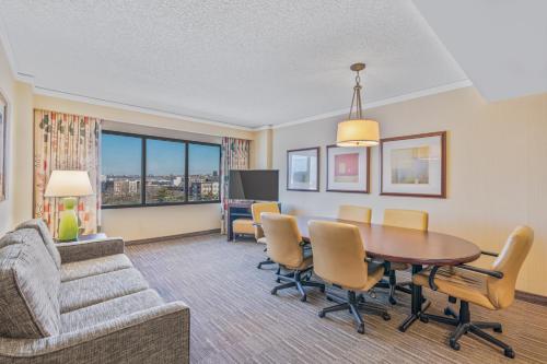 Harmony Seacaucus Suites Meadowlands - image 7