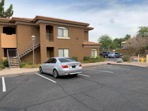 Frontdesk Cortland at Raven Apts Phoenix Arizona - image 9