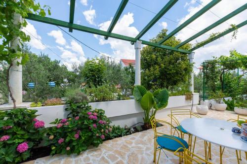 Apartments by the sea Arbanija Ciovo - 11789 - image 12