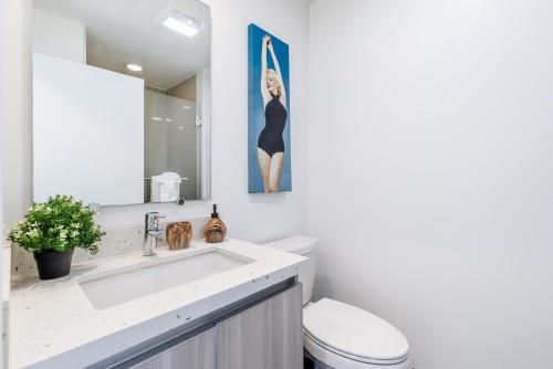 Heaven on Hollywood Furnished Apartments - image 9