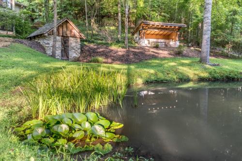 Fox Den in Hendersonville, USA