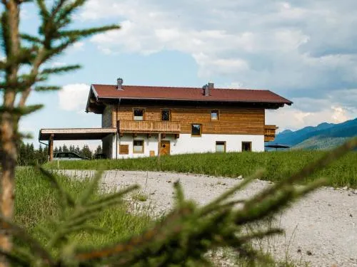 Chalet in Jochberg with Sauna & Mountain Views in Hollersbach im Pinzgau, Österreich