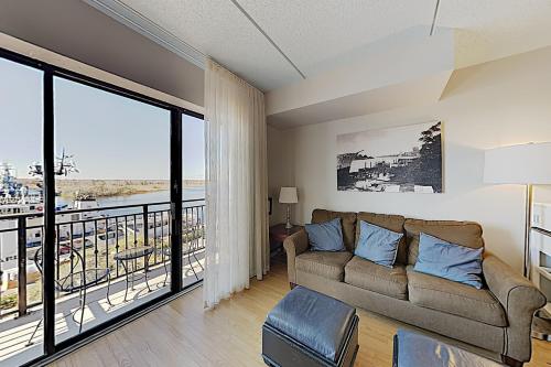 WI29A Water Street Condos Unit 602, Wilmington