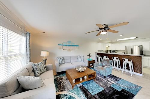 . Oceanwalk Unit 6104