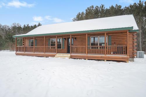 The Cozy Cabin in Thompsonville, USA