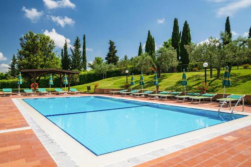  Apartment in Montaione with fireplace in La Collina