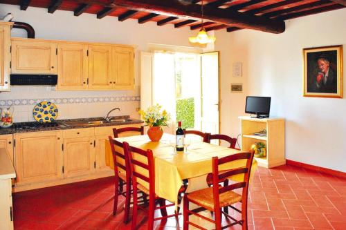 Apartment in Montaione with fireplace