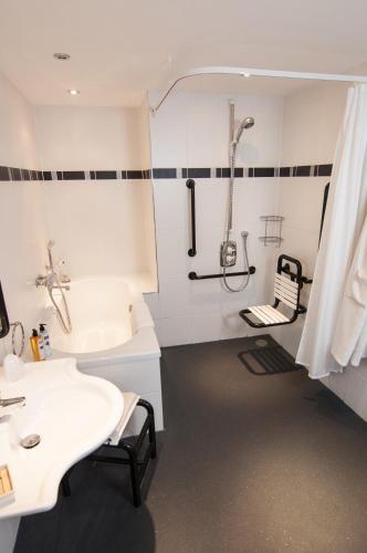 Ellerby Country Inn - image 13