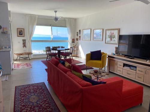 Facilities, Acre sea view 11th floor apartment in Acre