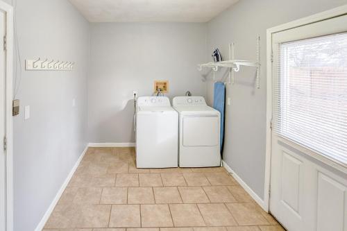 Belleville Beauty - Luxury Stay for Work or stay for Play either way this is the perfect property fo in Belleville (IL)
