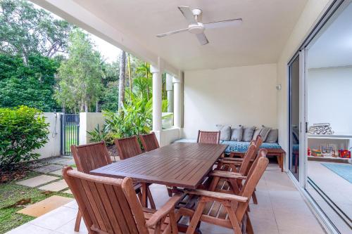1 Plantation House