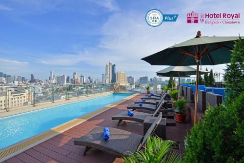 Swimming pool, Hotel Royal Bangkok China Town near Sikh Temple, Gurudwara Sri Guru Singh Sabha