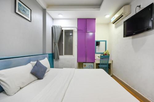 99 Bui Vien Hotel - Tap to explore photos