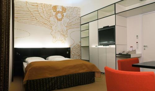 room detail thumbnail 1