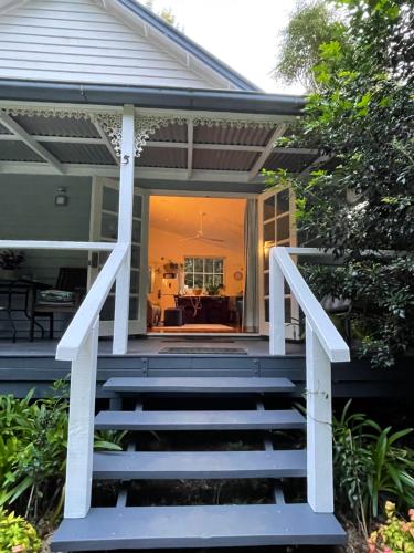 Romantic Cottage, Tamborine Mountain