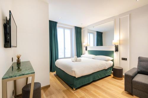 HOTEL AU COEUR DE REPUBLIQUE, Paris