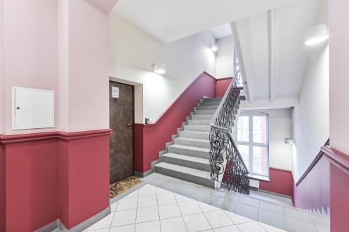 One-Bedroom Apartment image 10