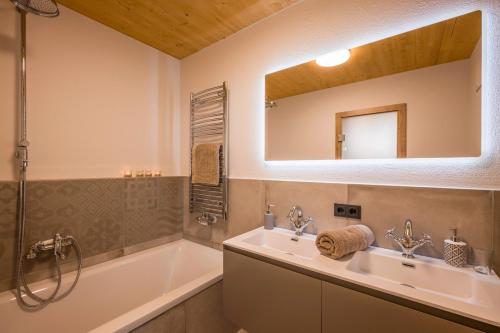 Narzenhof Wellness Chalets, Familien & Luxus Apartments am Bauernhof