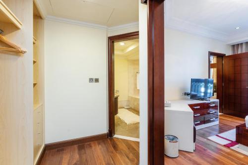 Royal Club By RVHR, Grandeur Residence Crescent Palm Jumeirah, Dubaj (fotografie 9)